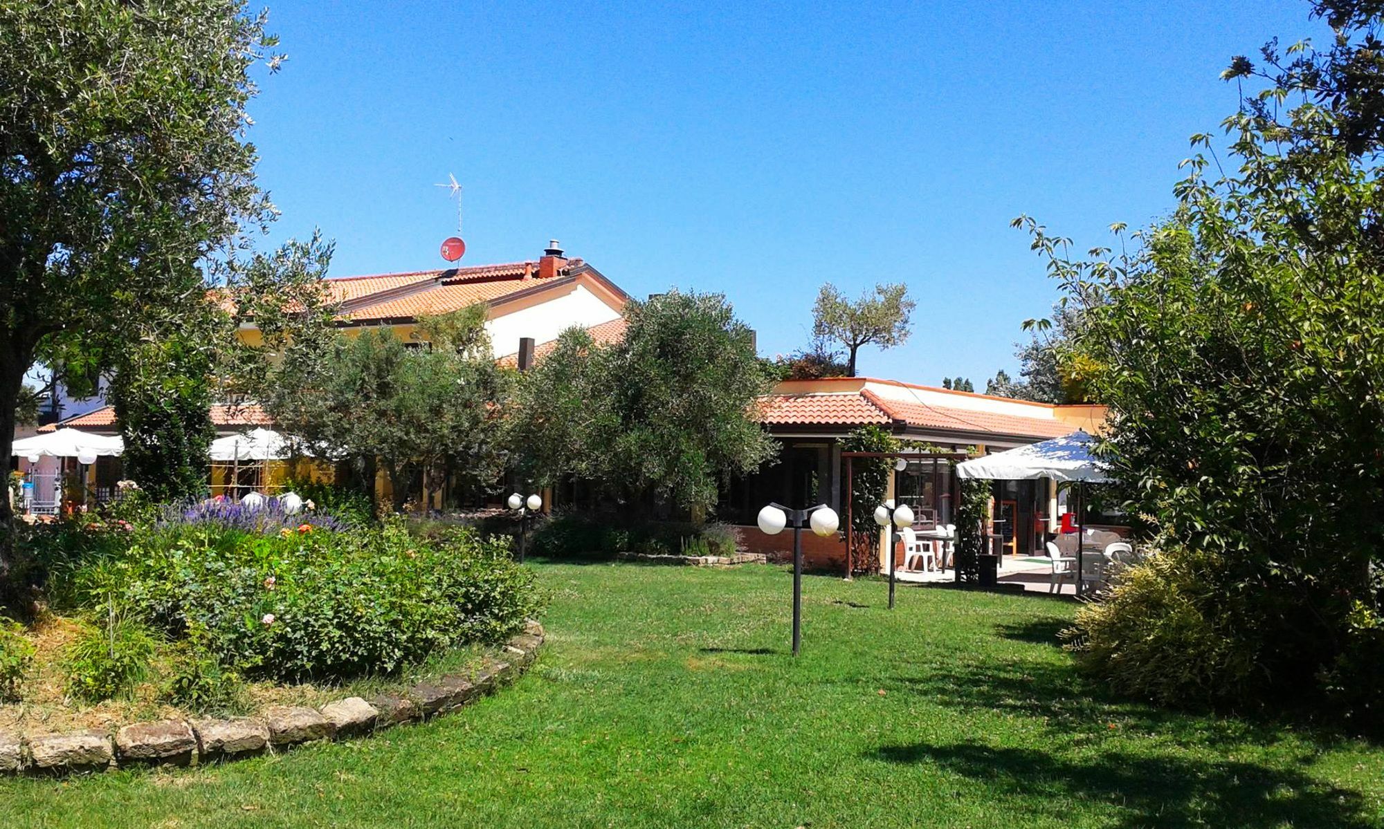 Fattoria Belvedere Белариа-Игеа Марина Екстериор снимка